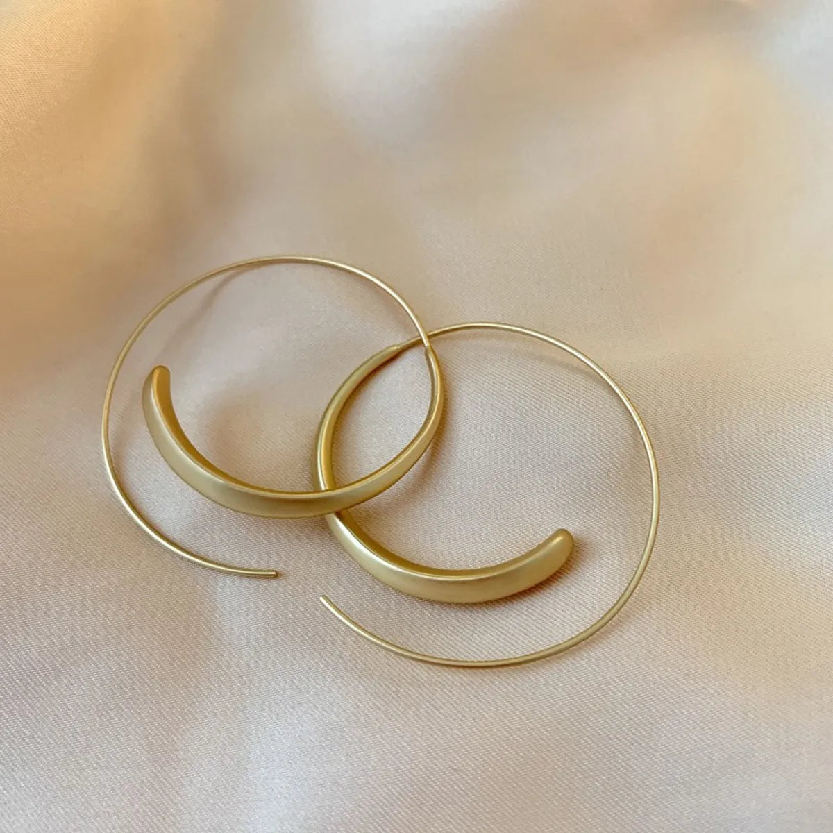 29# Ear Ring-Matte Gold