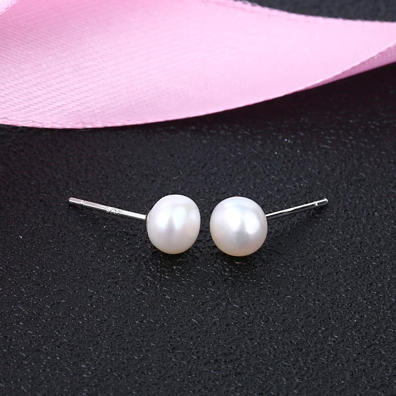 Natural Pearl Ear Studs (White 7-8mm）