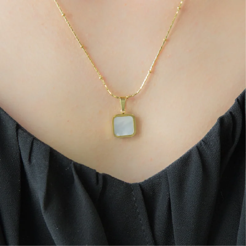 Stylish Heart Necklace-ADELE - 18k Gold Shell Pendant Necklace