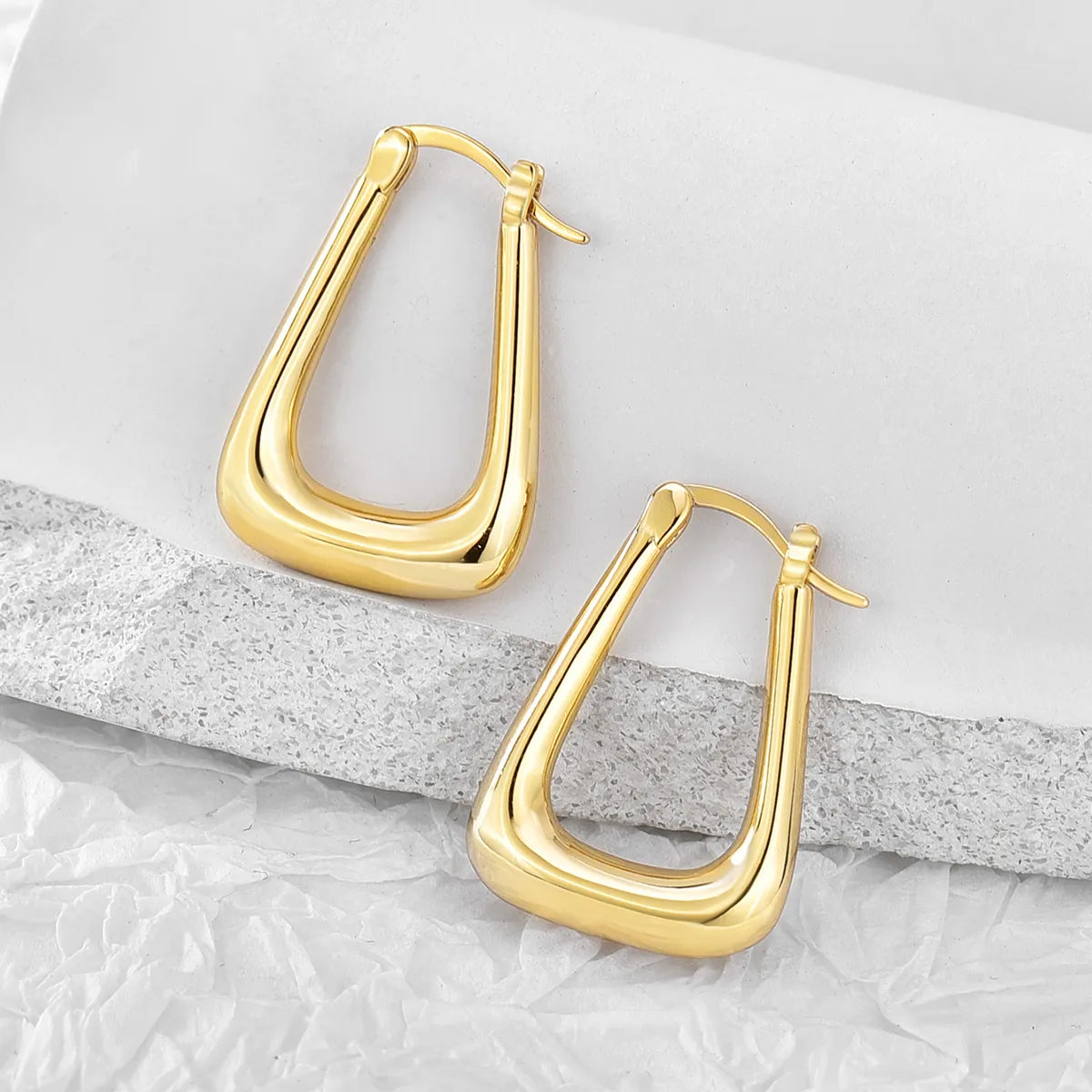 1 Pair Vacation Streetwear Commute Solid Color Plating Copper 18k Gold Plated Hoop Earrings