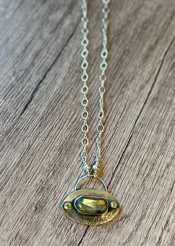 Fashion Crystal Pendant Necklace-Labradorite Saucer Necklace