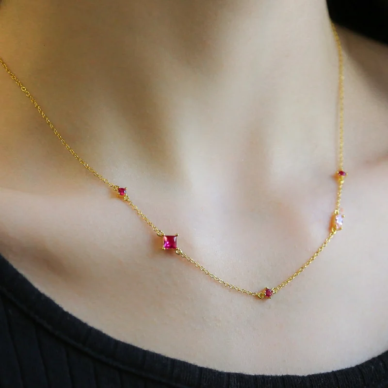 Layered Silver Pendant Necklace-Cosmopolitan PINK Necklace Mini Pink Color Zircon Clavicle Necklace