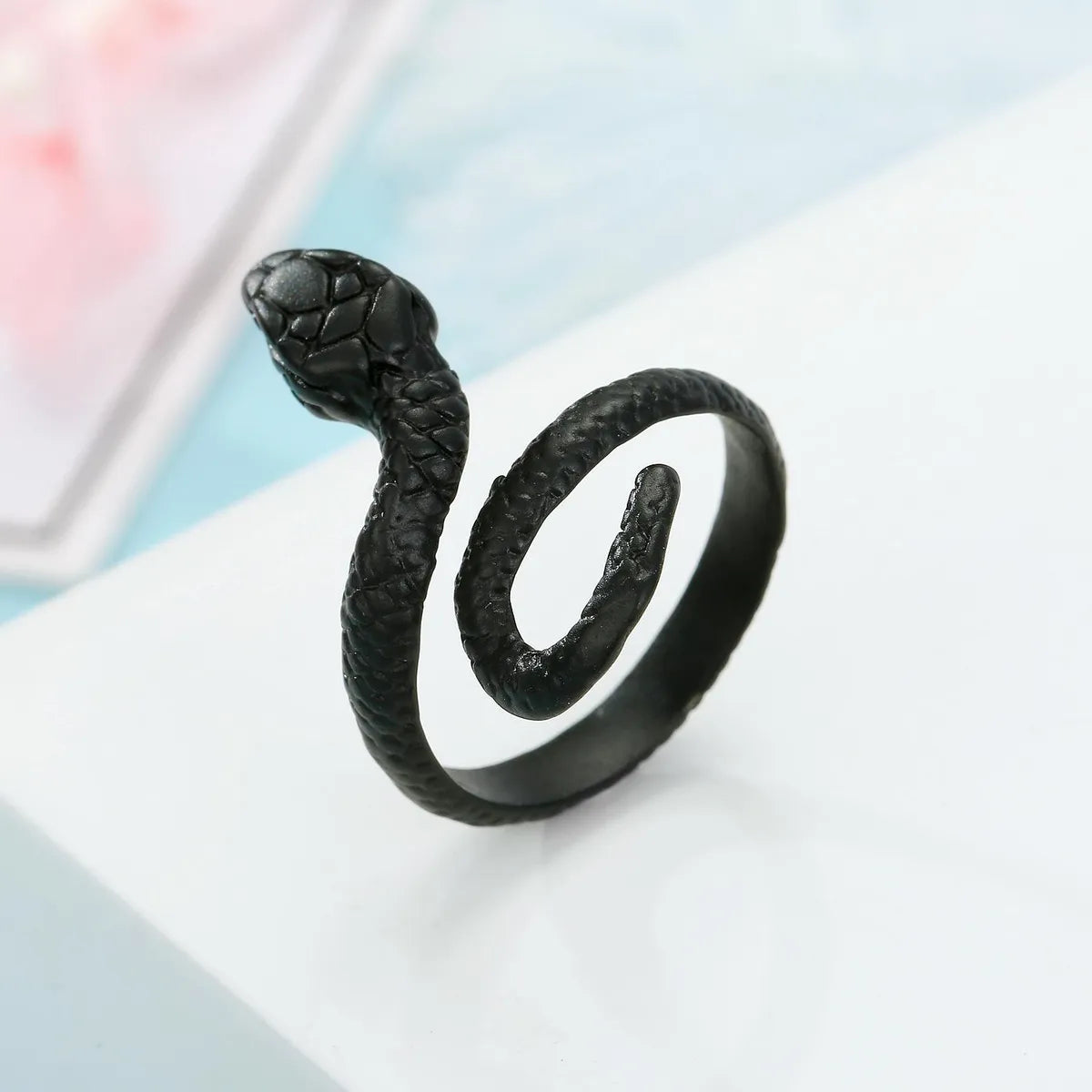 Tail Hook Snake 2 Black